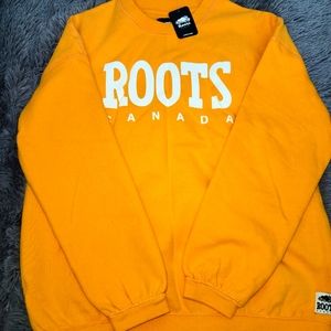 NWT Roots crew neck sweater - Women's S